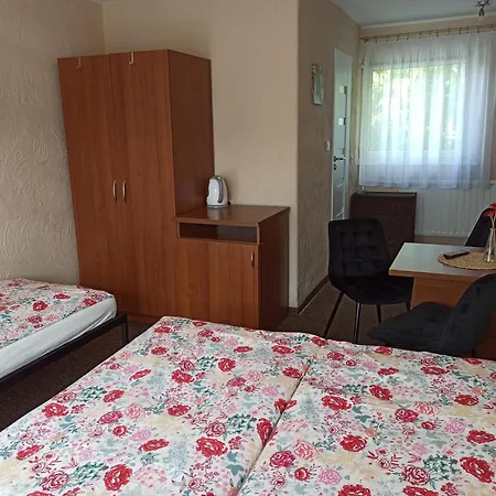 Pod Wierzba - Mieroszyno ホームステイ *