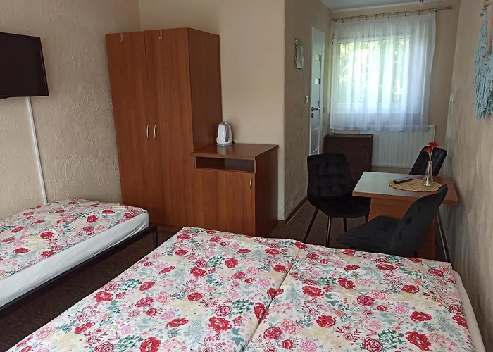 Pod Wierzba - Mieroszyno منزل للإقامة *